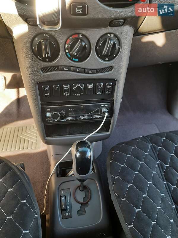 Хетчбек Mercedes-Benz A-Class 2000 в Ратному