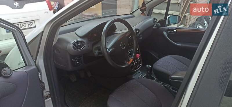 Хэтчбек Mercedes-Benz A-Class 2002 в Обухове