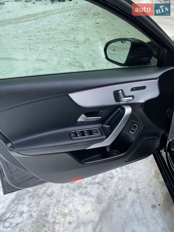 Седан Mercedes-Benz A-Class 2019 в Києві фото 24 Седан Mercedes-Benz A-Class 2019 в Києві
