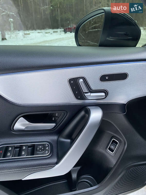 Седан Mercedes-Benz A-Class 2019 в Києві фото 28 Седан Mercedes-Benz A-Class 2019 в Києві