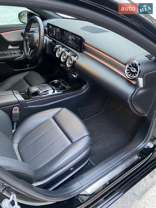 Седан Mercedes-Benz A-Class 2019 в Києві фото 37 Седан Mercedes-Benz A-Class 2019 в Києві