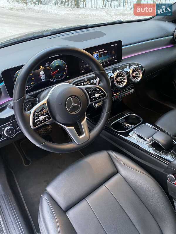 Седан Mercedes-Benz A-Class 2019 в Києві фото 43 Седан Mercedes-Benz A-Class 2019 в Києві