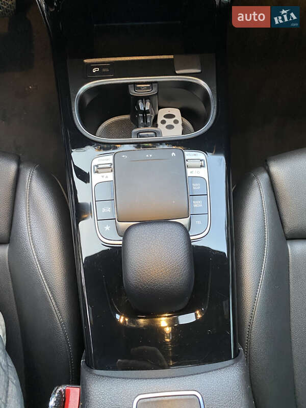 Седан Mercedes-Benz A-Class 2019 в Києві фото 48 Седан Mercedes-Benz A-Class 2019 в Києві