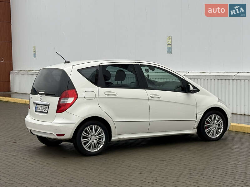 Хэтчбек Mercedes-Benz A-Class 2011 в Одессе фото 9 Хэтчбек Mercedes-Benz A-Class 2011 в Одессе