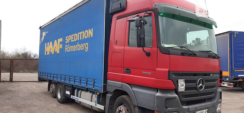 Mercedes-Benz Actros 2004 Mercedes-Benz Actros 2004
