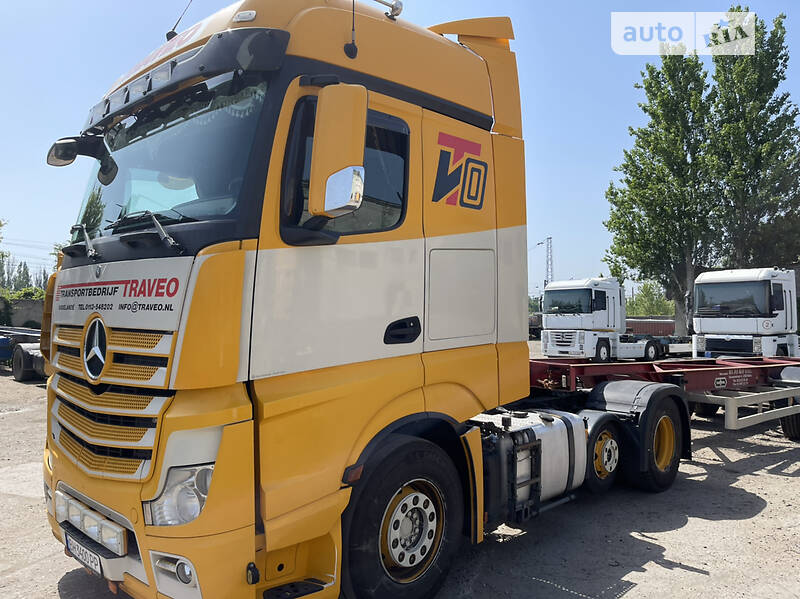 Mercedes-Benz Actros 2015