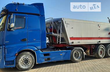 Тягач Mercedes-Benz Actros 2014 в Черновцах