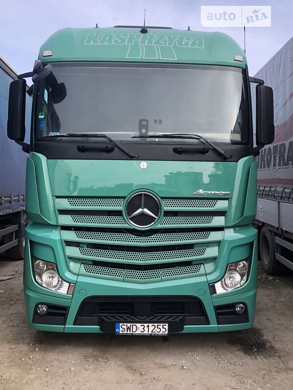 Тягач Mercedes-Benz Actros 2012 в Чернівцях