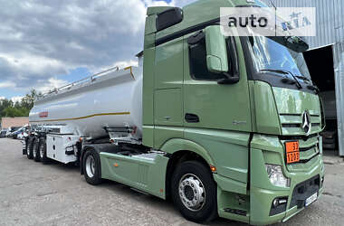 Бензовоз Mercedes-Benz Actros 2016 в Киеве