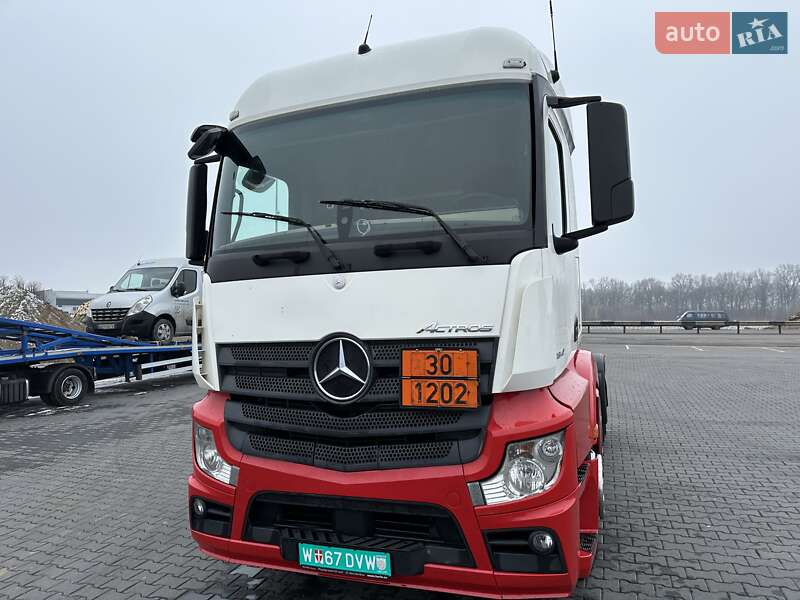 Тягач Mercedes-Benz Actros 2014 в Черновцах