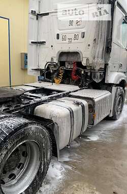 Тягач Mercedes-Benz Actros 2017 в 
