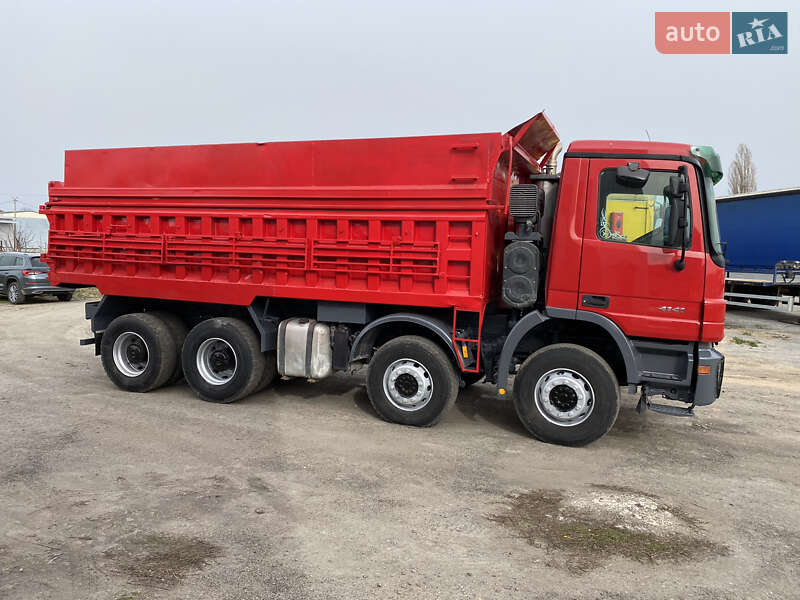 Самосвал Mercedes-Benz Actros 2008 в Умани