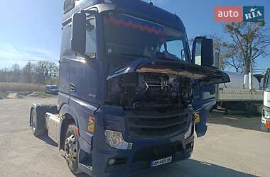Тягач Mercedes-Benz Actros 2017 в 