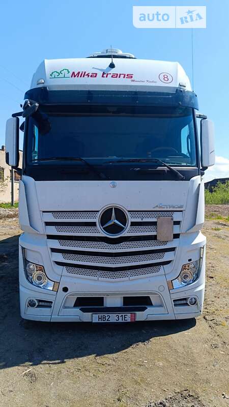 turli millatdagi ayollarning vaginalari