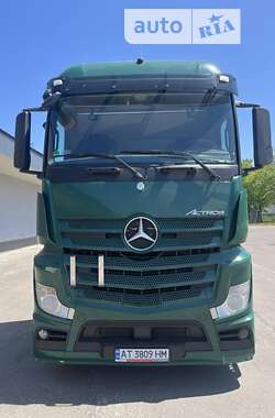 Тягач Mercedes-Benz Actros 2014 в Львові