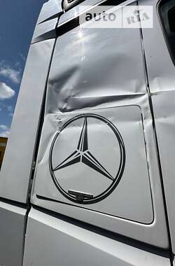 Тягач Mercedes-Benz Actros 2014 в Киеве