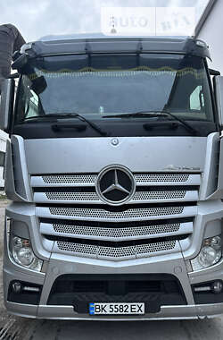 Тентованый Mercedes-Benz Actros 2012 в 