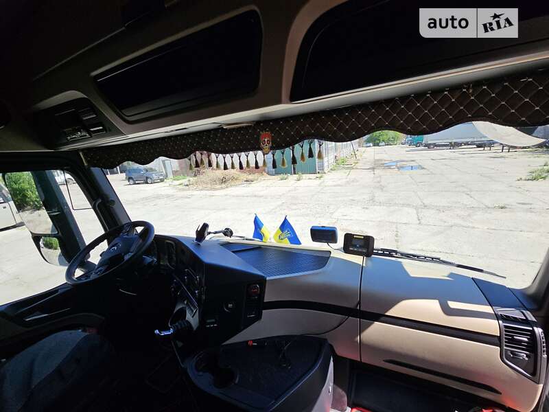 Тягач Mercedes-Benz Actros 2015 в Черкассах