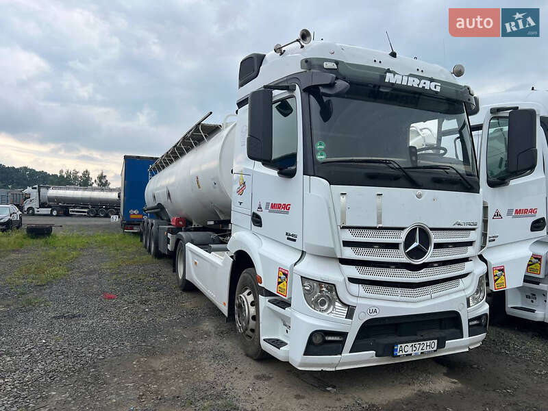 Бензовоз Mercedes-Benz Actros 2013 в 