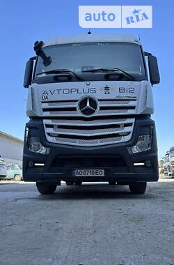 Тягач Mercedes-Benz Actros 2016 в Ужгороде