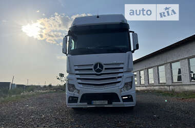 Тягач Mercedes-Benz Actros 2013 в Иршаве