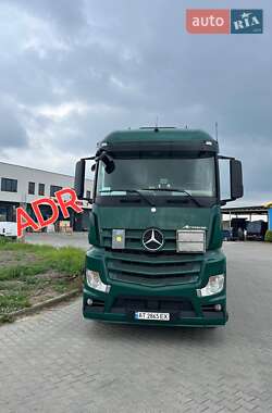 Тягач Mercedes-Benz Actros 2015 в Ужгороде