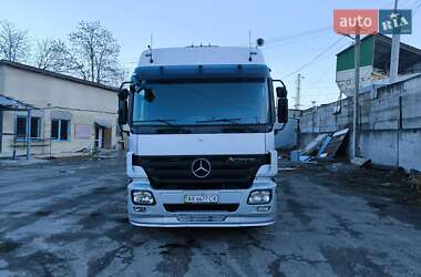 Грузовой фургон Mercedes-Benz Actros 2007 в Львове