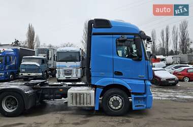 Тягач Mercedes-Benz Actros 2013 в Києві