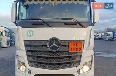 Бензовоз Mercedes-Benz Actros 2015 в Луцьку