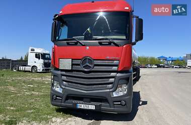 Тягач Mercedes-Benz Actros 2017 в Ровно