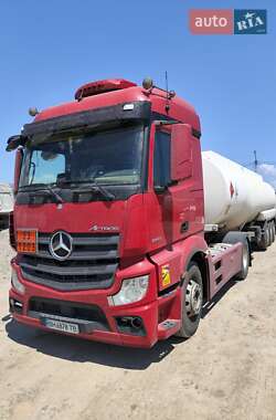 Бензовоз Mercedes-Benz Actros 2015 в 
