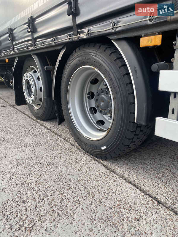 Тентований Mercedes-Benz Actros 2015 в Києві