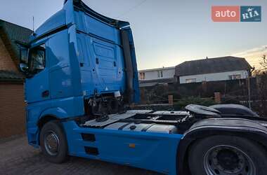 Тягач Mercedes-Benz Actros 2013 в 
