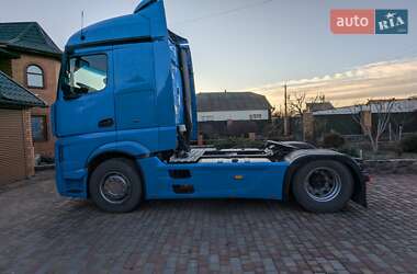 Тягач Mercedes-Benz Actros 2013 в 