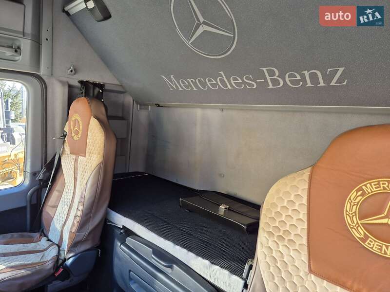 Тягач Mercedes-Benz Actros 2013 в Мукачевому