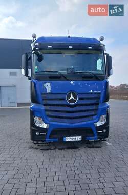 Тягач Mercedes-Benz Actros 2015 в Львове
