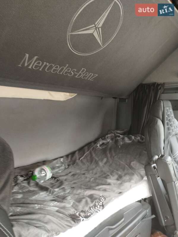 Вантажний фургон Mercedes-Benz Actros 2003 в Сумах
