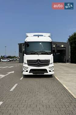 Тягач Mercedes-Benz Actros 2015 в 