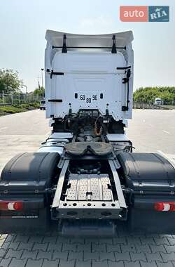 Тягач Mercedes-Benz Actros 2015 в 