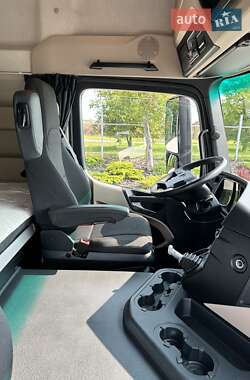 Тягач Mercedes-Benz Actros 2015 в 