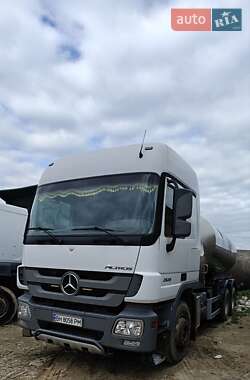 Цистерна Mercedes-Benz Actros 2013 в Одесі