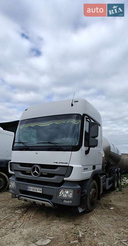 Цистерна Mercedes-Benz Actros 2013 в Одессе