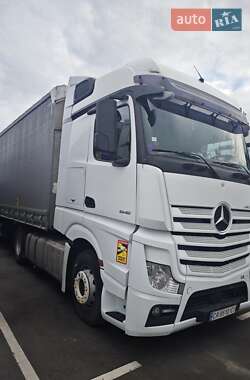 Тягач Mercedes-Benz Actros 2015 в 