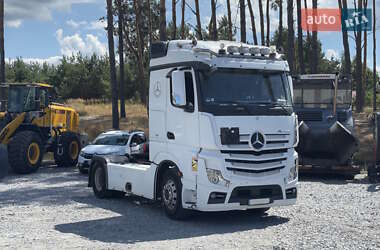 Тягач Mercedes-Benz Actros 2015 в Києві