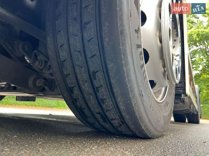 Контейнеровоз Mercedes-Benz Actros 2021 в Чернівцях