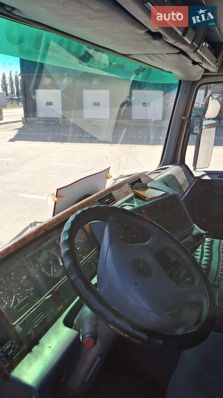 Грузовой фургон Mercedes-Benz Actros 2000 в Новых Санжарах
