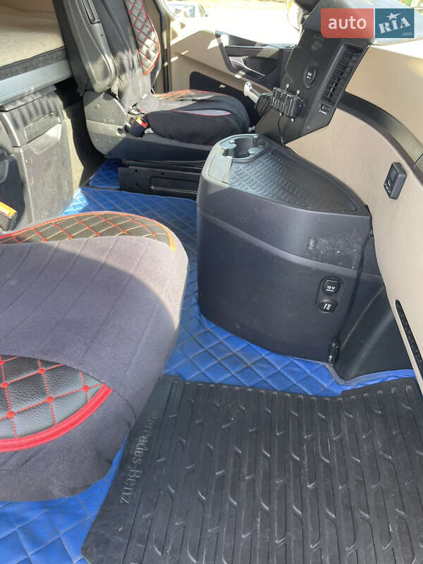 Тягач Mercedes-Benz Actros 2014 в Буче