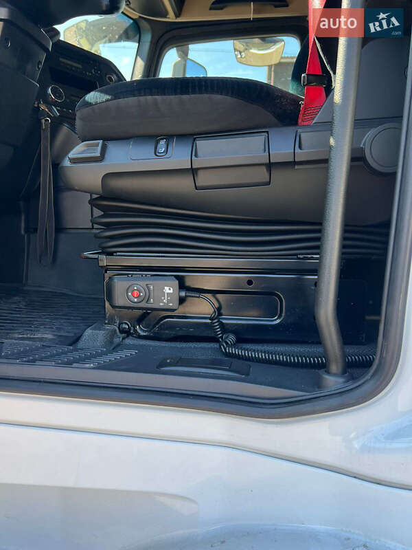 Бензовоз Mercedes-Benz Actros 2014 в Чернівцях