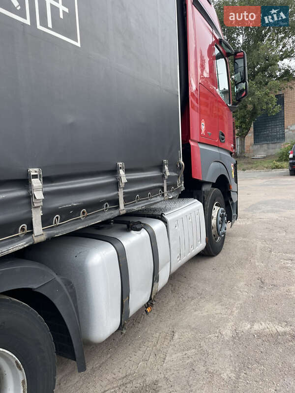 Тягач Mercedes-Benz Actros 2015 в Буче