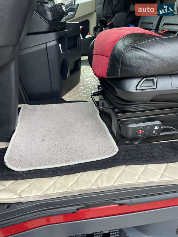 Тягач Mercedes-Benz Actros 2015 в Буче